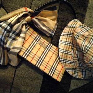 Blue label Burberry lot
